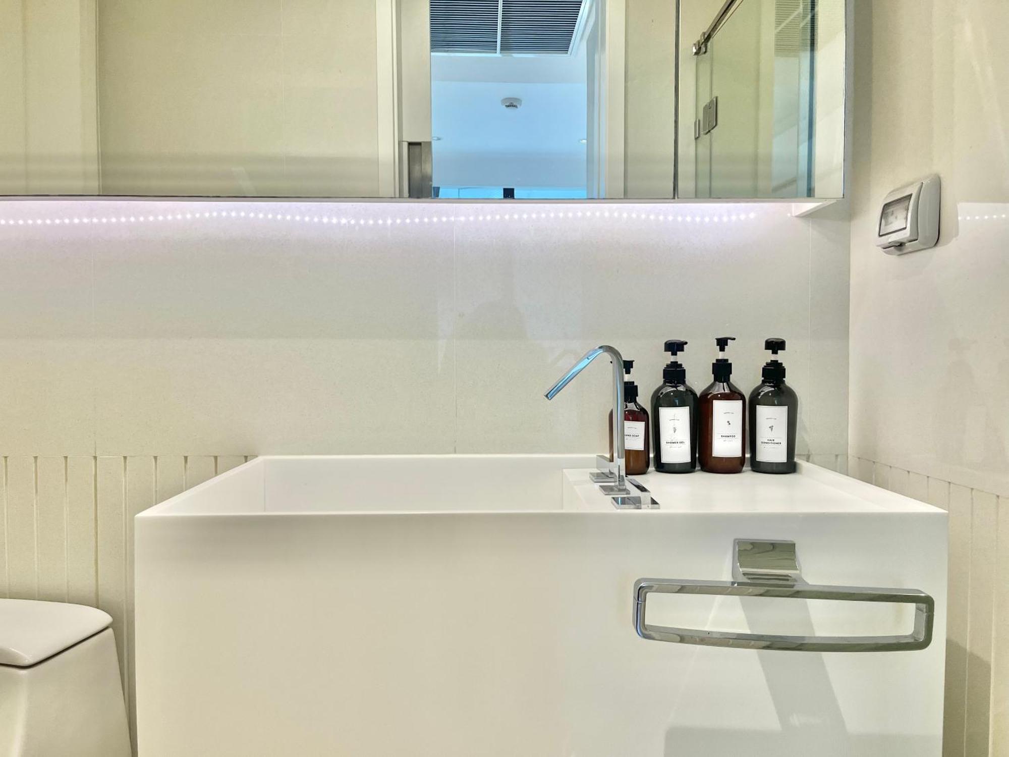 Sukhumvit 11#Luxury#Pool#Gym#Bts Nana&Mrt Sukhumvit#1Br#Max2Ppl Apartment Банкок Екстериор снимка
